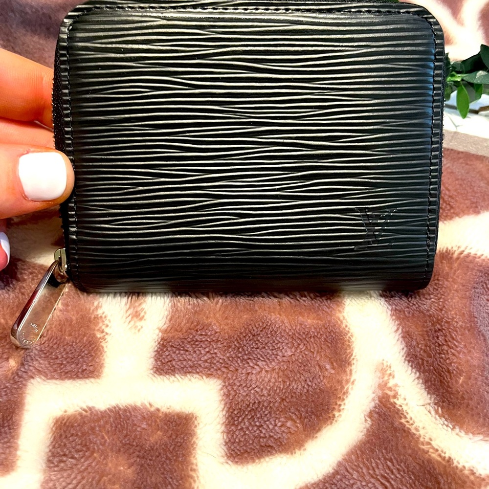 Authentic Louis Vuitton black zip wallet